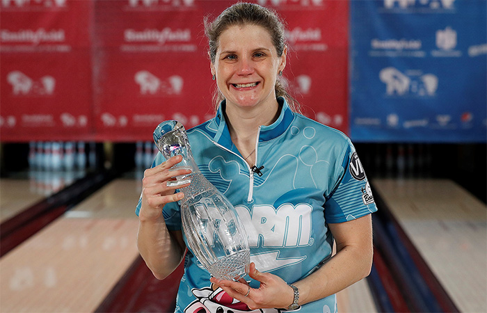 Kelly Kulick wins the 2017 PWBA Fountain Valley Open